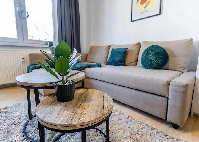 Free Parking - Adm Warm Spacious In Center, Coffee, Ac, Wifi דירה *