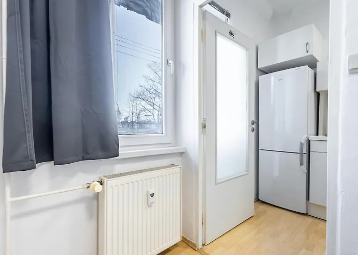 Free Parking - Adm Warm Spacious In Center, Coffee, Ac, Wifi Апартаменты *