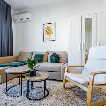 Free Parking - Adm Warm Spacious In Center, Coffee, Ac, Wifi Appartement *