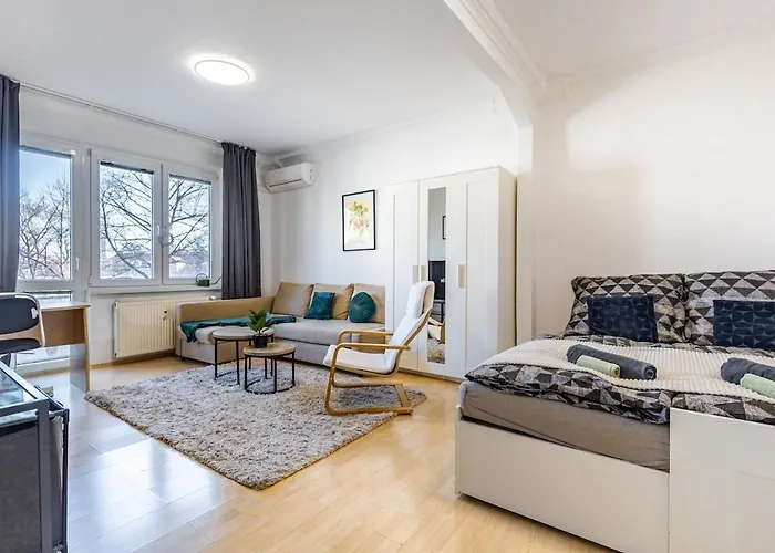 Free Parking - Adm Warm Spacious In Center, Coffee, Ac, Wifi براتسيلافا